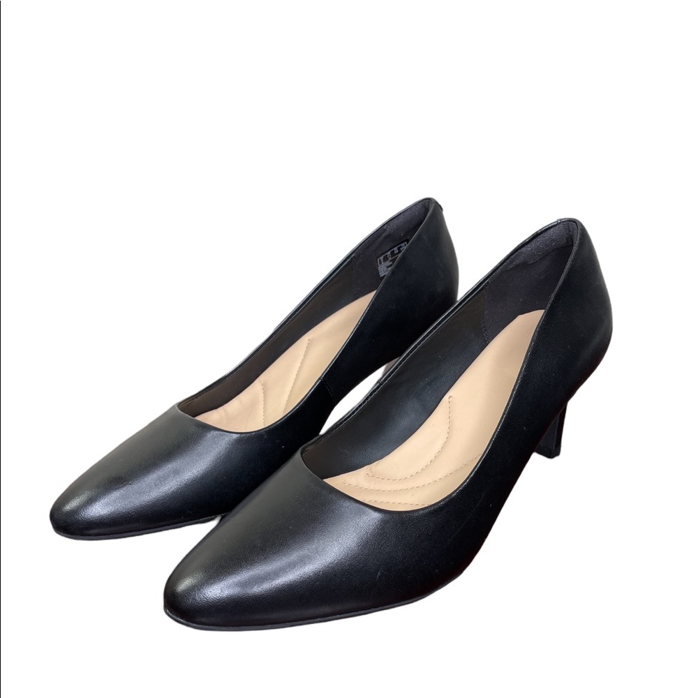 Like New Clark’s Black Calla Rose Heels—Size 7.5
